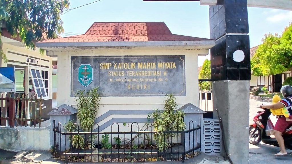 Sejarah SMP Katolik Mardi Wiyata Kediri: Komitmen Panjang dalam Pendidikan Berkualitas